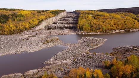 Robert-Bourassa-Wasserkraftwerk-Kraftwerk-überlauf-Quebec-Kanada