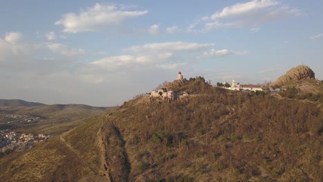 vista de un teleférico en zacatecas, méxico