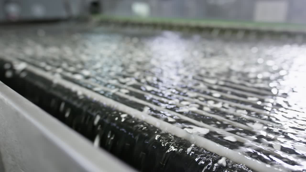 플라스틱 및 폴리머 입자를 세탁하는 세탁기