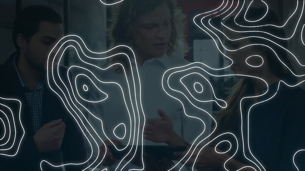 animación del mapa de la línea sobre la gente de negocios que habla