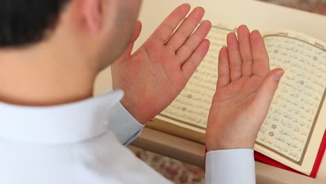 Muslim-Prayer-In-Mosque