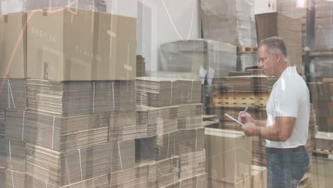 animación de gráficos financieros sobre un trabajador de almacén caucásico haciendo notas