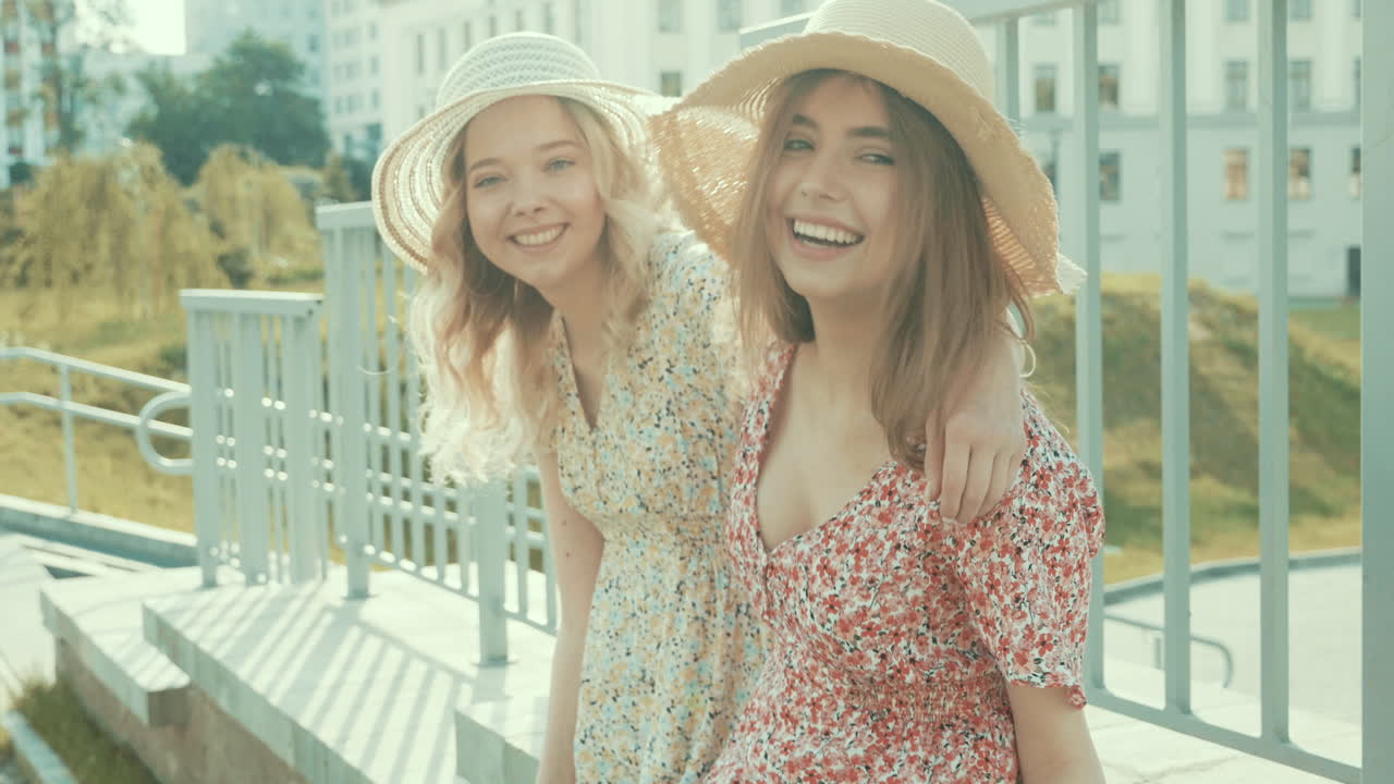 은 날 을 즐기는 두 친구