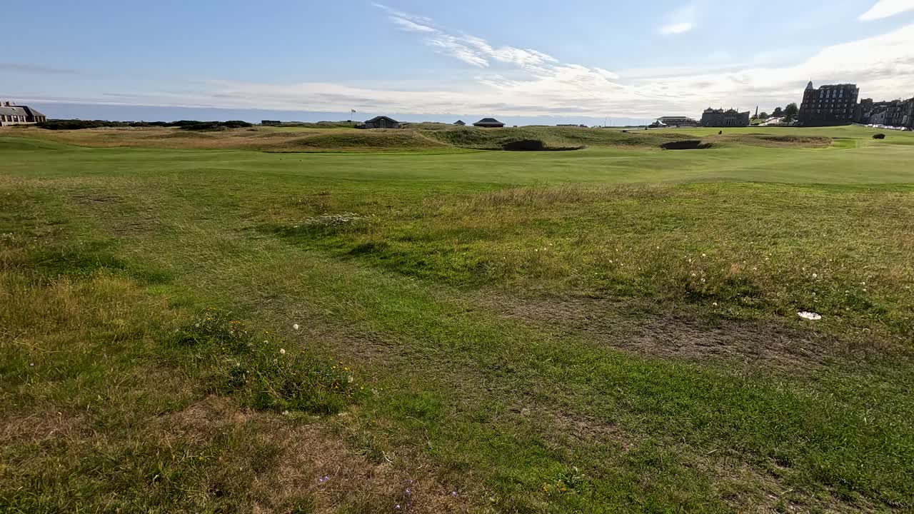 Scenic Golf Course Landscape