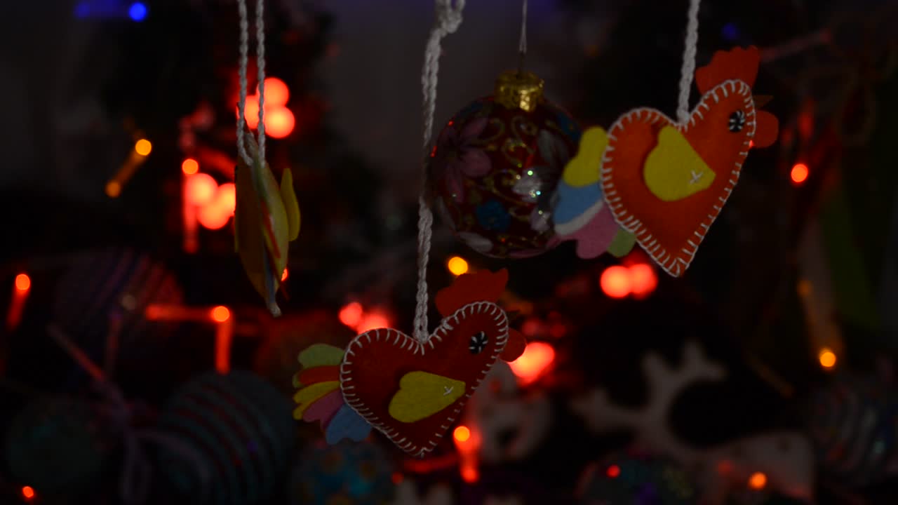 Scatto di giocattoli festivi, dicembre. Giocattoli di Natale e Capodanno