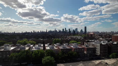 Gorgeous-distant-view-of-the-New-York-City-skyline-in-early-evening