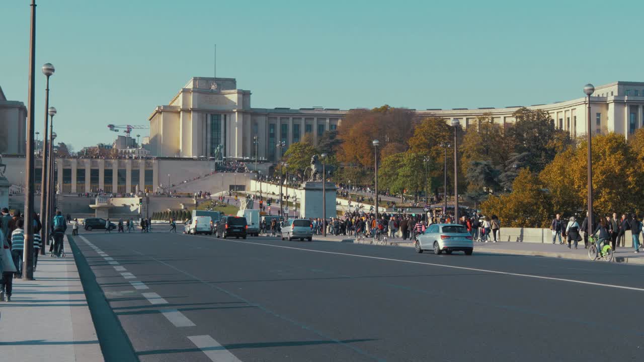 Palais de Chaillot seen from street