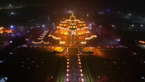 Swaminarayan-Akshardham-Mandir-In-Neu-Delhi,-Luftaufnahme