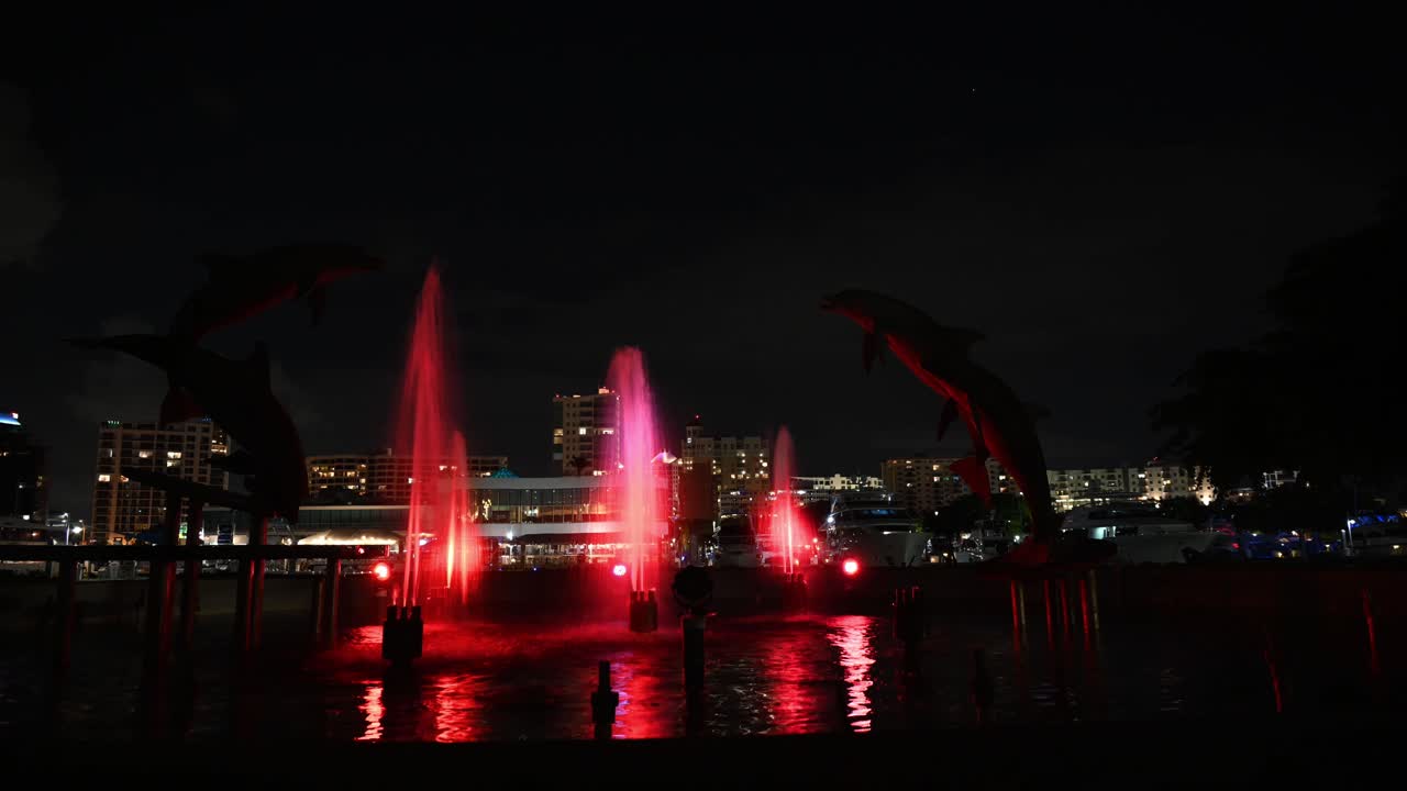 Sarasota marina at night at the fountain