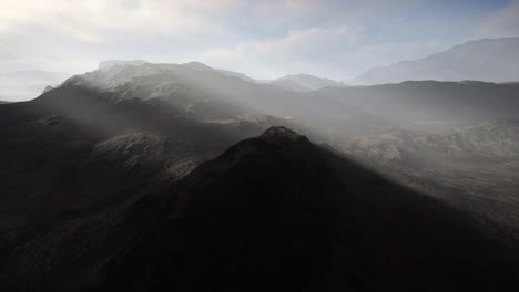 La-Tierra-Oscura-De-Las-Laderas-Del-Monte-Etna