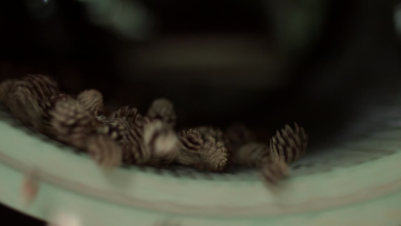 씨 ⁇ 을 얻기 위해 원심분리기에서 원 ⁇ 이 클로즈업. 가공을 위한 기계에서 원 ⁇ 이