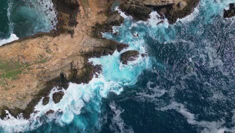 Mazunte's-magnificent-cliff:-A-drone's-eye-view-of-Punta-Cometa,-Oaxaca,-Mexico