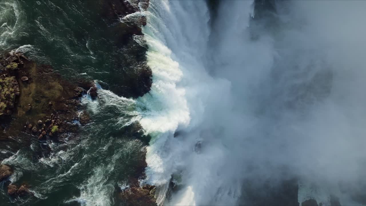 victoria falls zimbabue vista aérea de arriba hacia abajo 4k 04