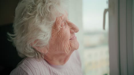 Old-woman-with-deep-wrinkles