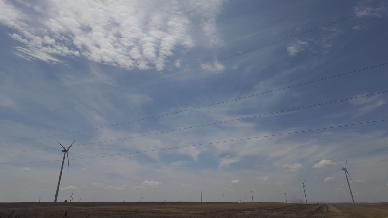 고전압 전력망, 고전력 전력 기둥, 외 농장, 고립된 지역