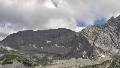 clip de lapso de tiempo de un pico en los alpes bávaros en alemania