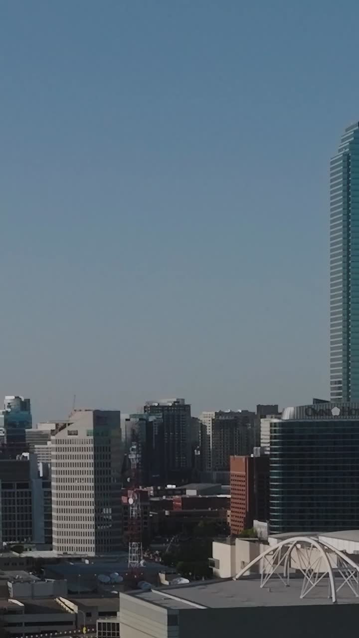 Vista do horizonte do centro de Dallas, no Texas, em um dia claro