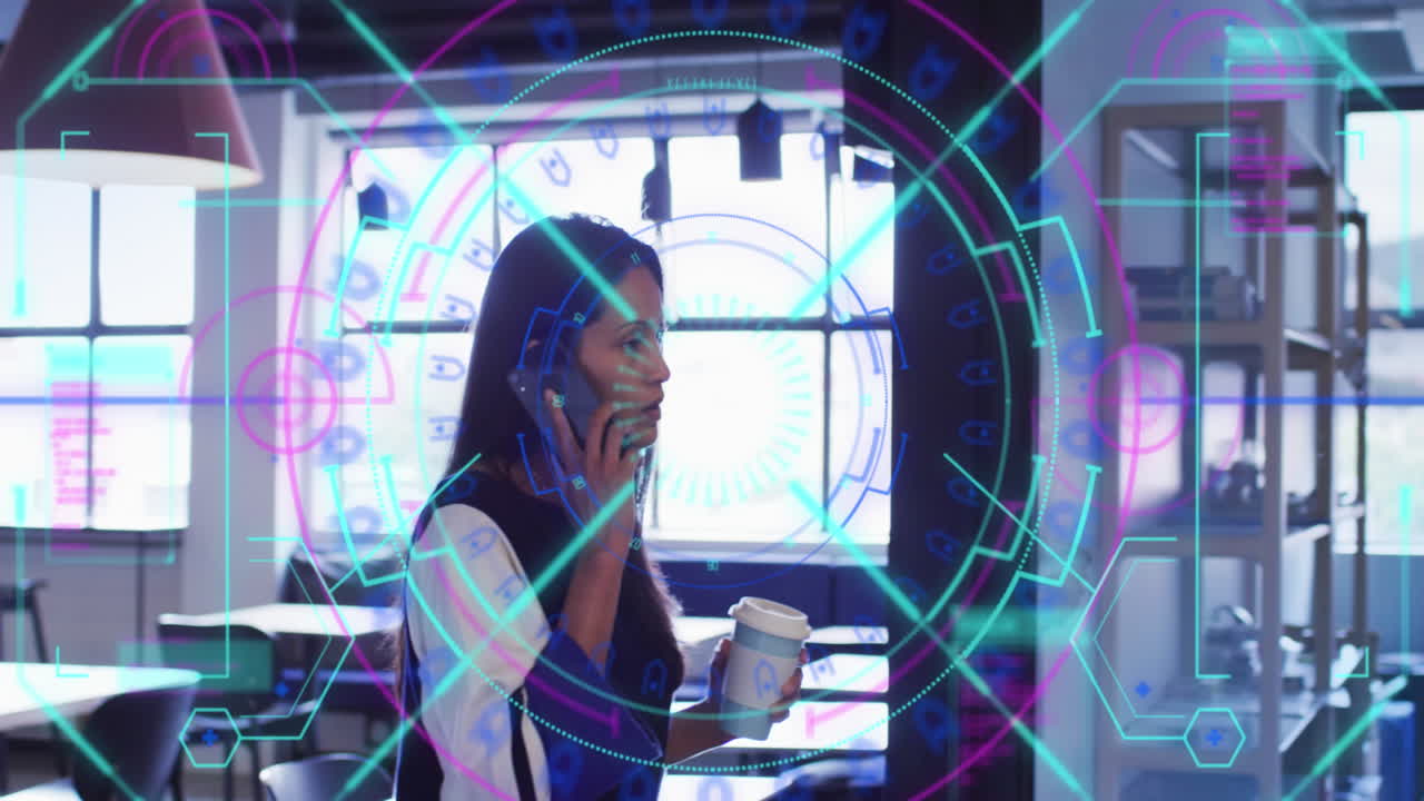 사무실에서 스마트폰을 사용하는 두 인종 사업가에 대한 금융 데이터 처리의 애니메이션