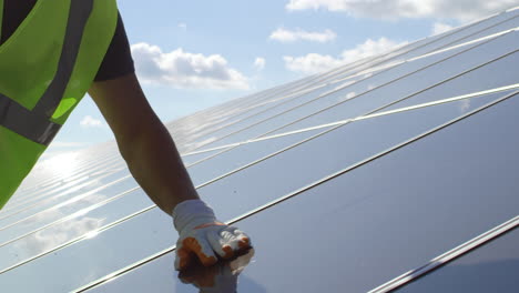 mantenimiento de los paneles solares