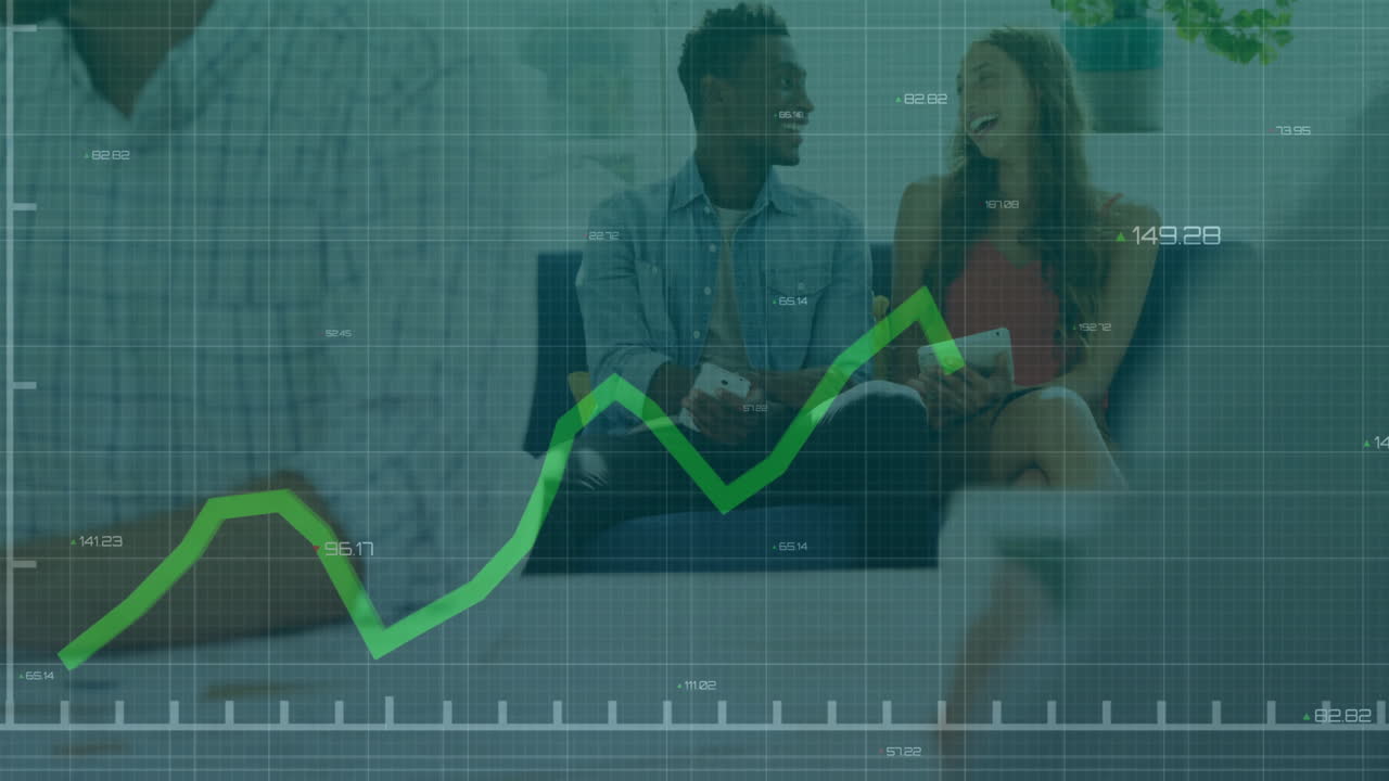 animación del procesamiento de datos financieros sobre diversas personas de negocios en la oficina