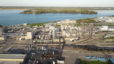 instalaciones de la corporación química basf en wyandotte, vista aérea de drones