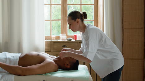 Man-getting-a-massage