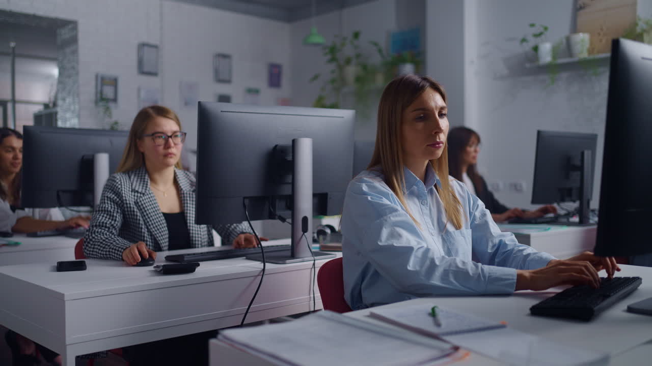 Women in a Computer Training Class