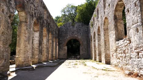 Butrint,-Albania,-view-of-the-interior-of-the-ruins-of-an-ancient-temple,-a-place-of-worship