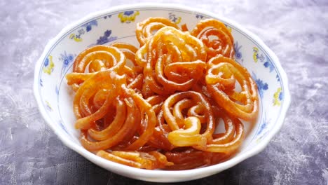 jalebi in a bowl