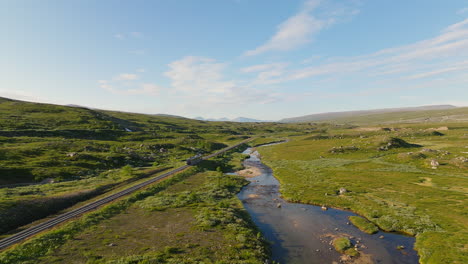 Locomotive-and-single-carriage-travelling-the-Saltfjellet-mountain-pass