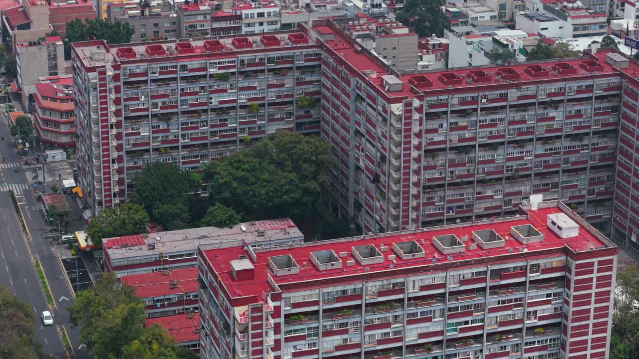 Vista aérea do complexo Presidente Alemán, capturada por um drone no bairro Del Valle, Cidade do México