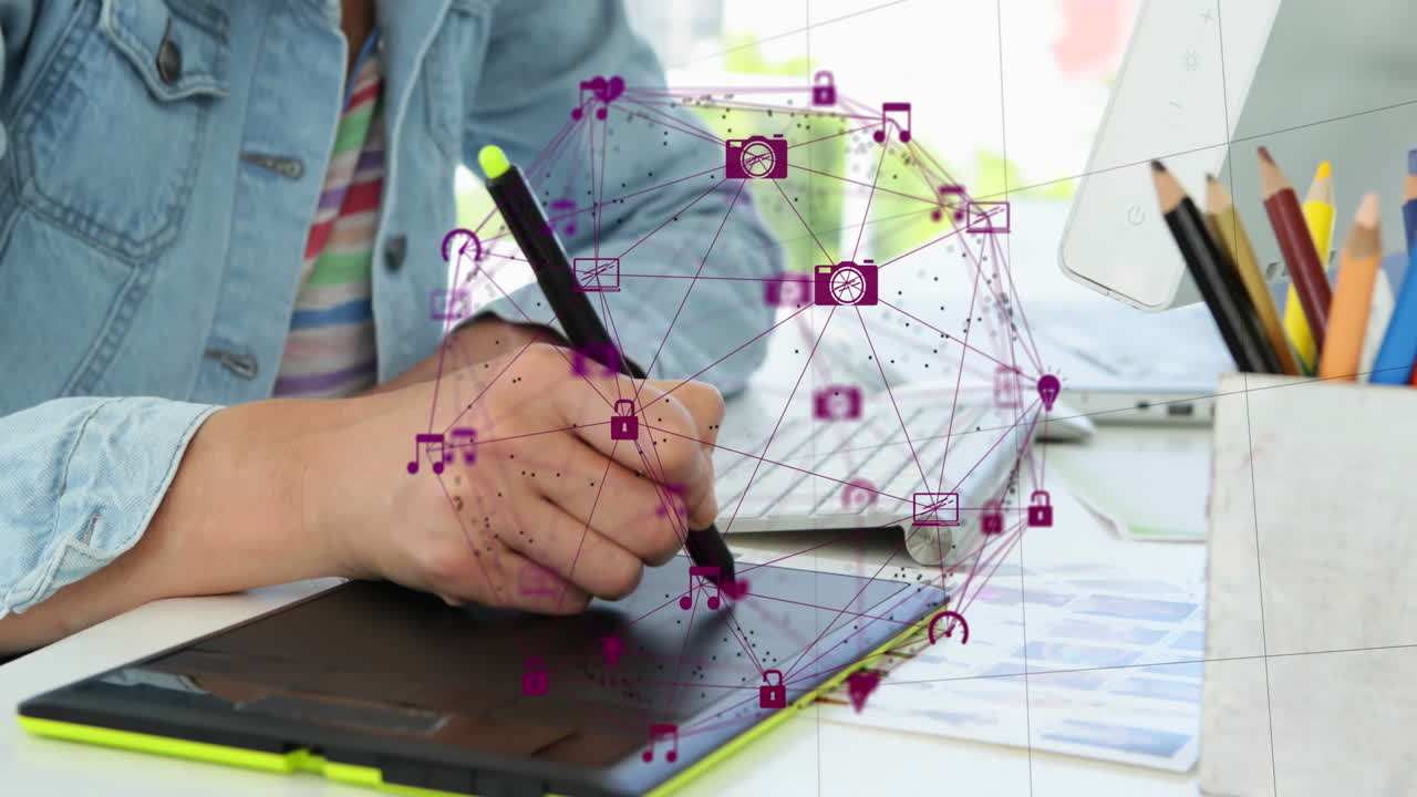 la animación muestra el concepto de red global con una mujer usando una tableta digital.