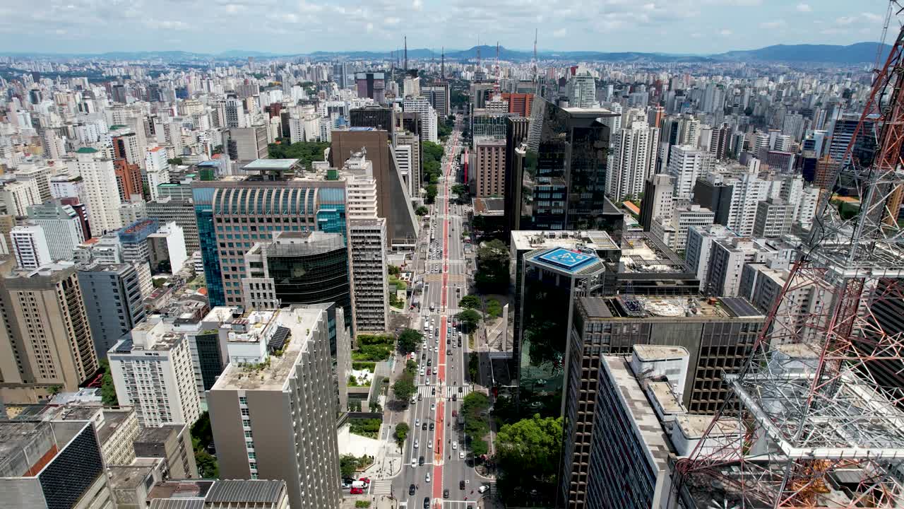 브라질 상파울로 시내의 파울리스타 애비뉴. 관광 랜드마크.