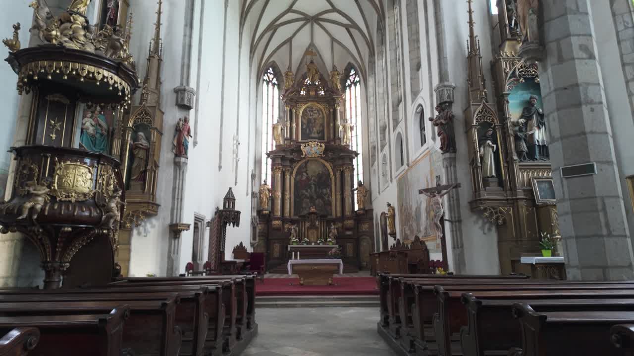 visión general del interior de la iglesia de st.
