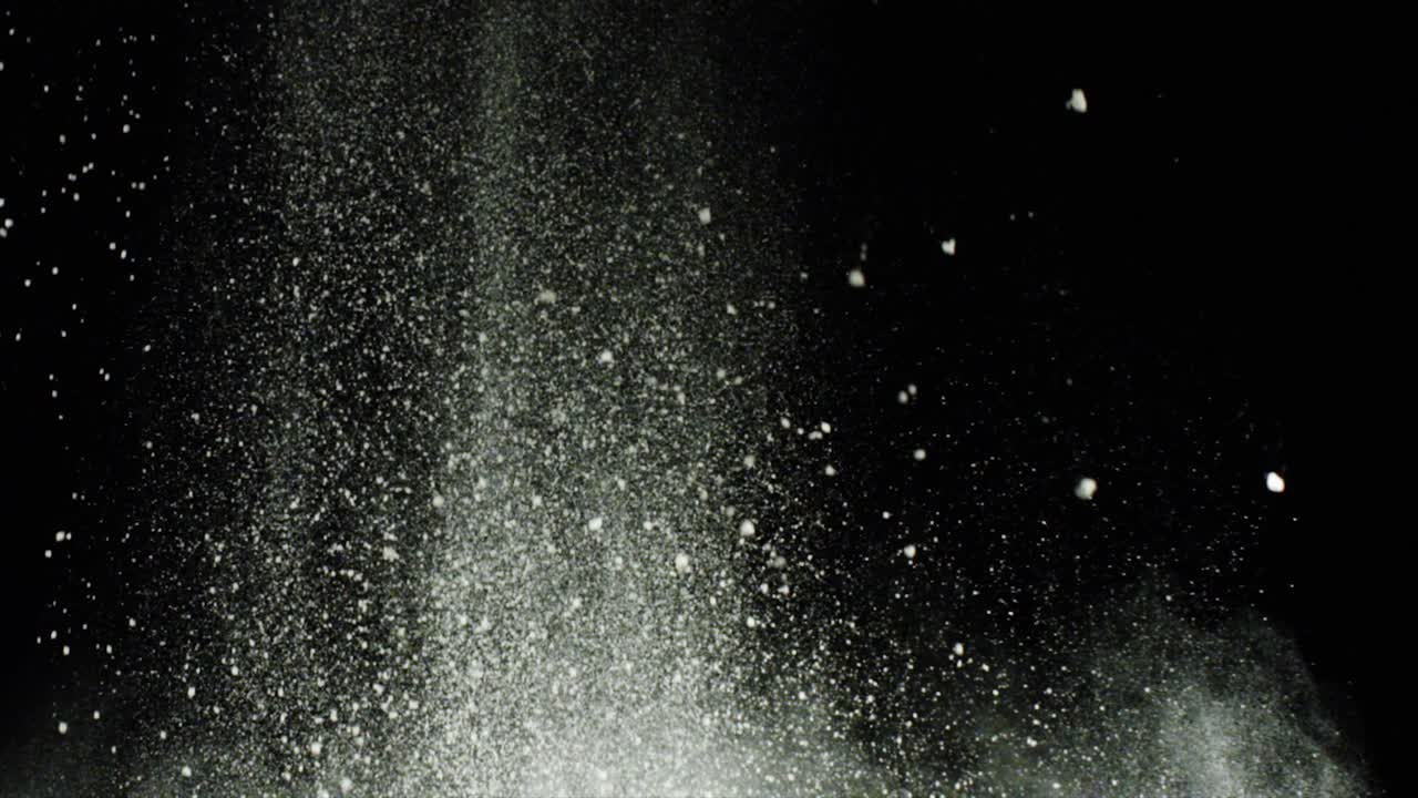 화이트 파우더 폭발