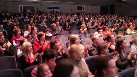 Audience-applauded-after-the-premiere