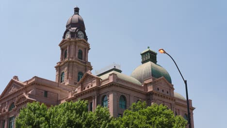 Wide-angle-shot-of-the-Tarrant-County-Courthouse-in-Fort-Worth,-Texas