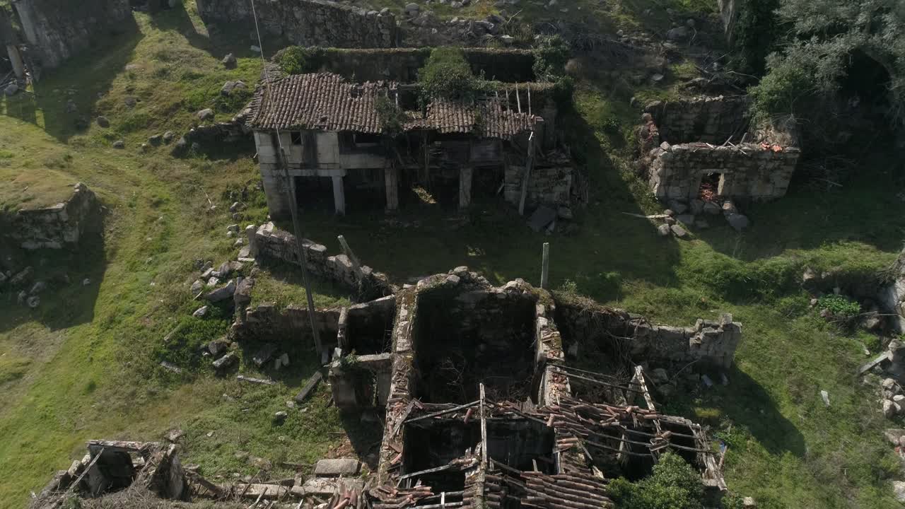 Vista Aérea das casas destruídas.