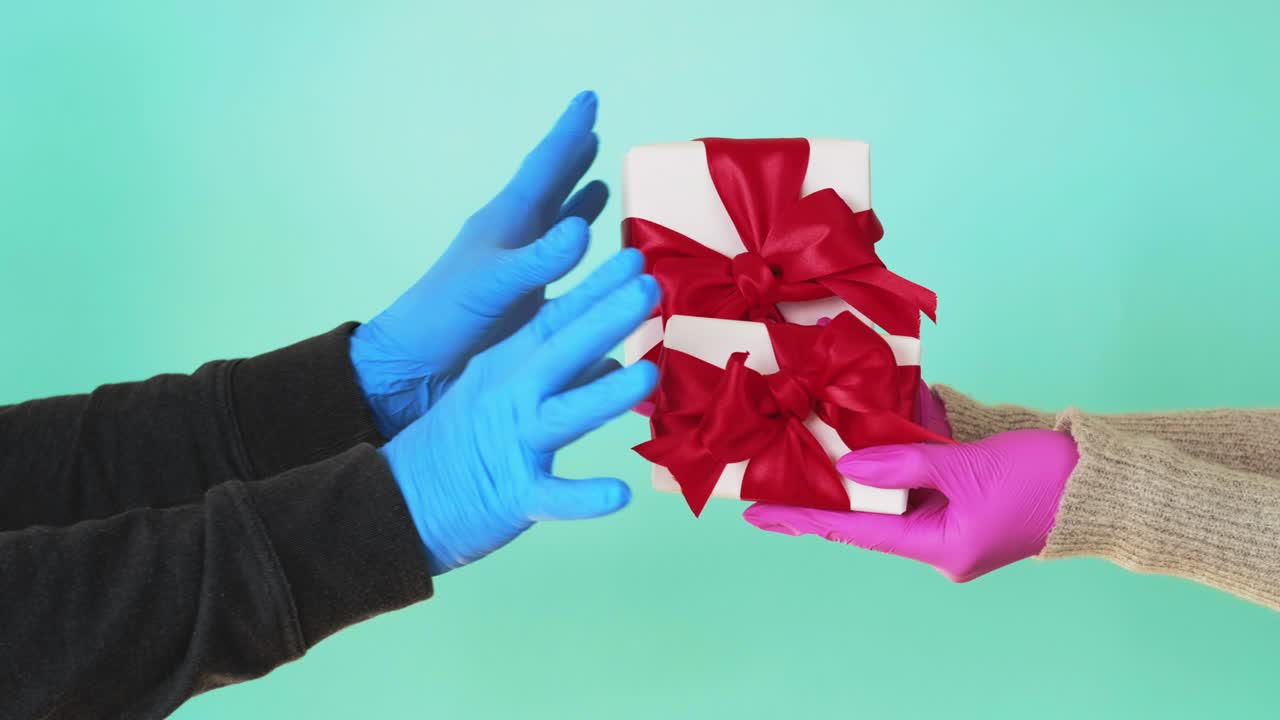 pandemic xmas gift coronavirus new year 2021 bonus