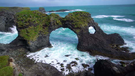 Gatklettur-basalt-rock-in-Arnarstapi-in-Iceland.