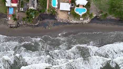 Cenital-shot-of-veracruz-seashore-during-winter