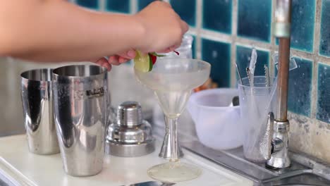 bartender preparing a margarita