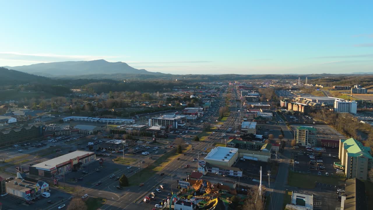 Piegon Forge, TN aerial pull out.