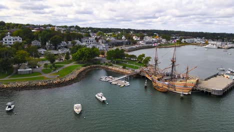 vista aérea del mayflower en plymouth ma