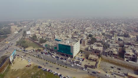 Bombay,-Indien,-Blick-Auf-Die-Stadt,-Zeigt-Die-Bevölkerung-In-Der-Stadt,-Straßen-Mit-Viel-Verkehr,-Nebel-In-Der-Stadt