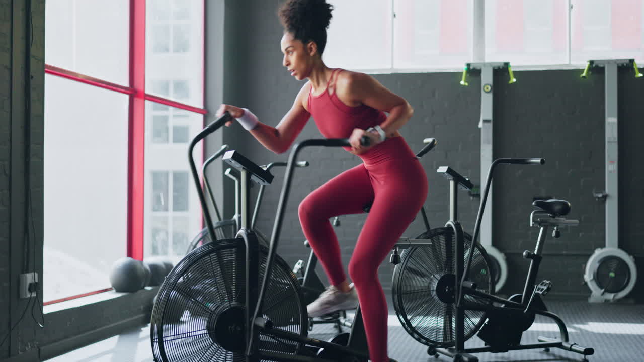 bicicleta de ejercicio, cardio y ciclismo para niñas para deportes