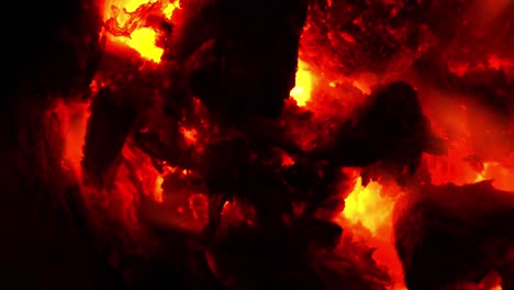 colores magmáticos formados por el fuego de la madera y el carbón