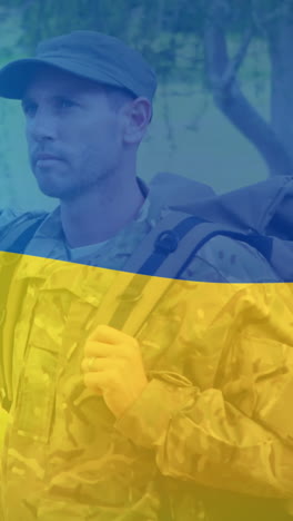 animación de la bandera de ucrania sobre un soldado caucásico