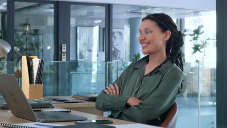 female digital specialist satisfied with the good