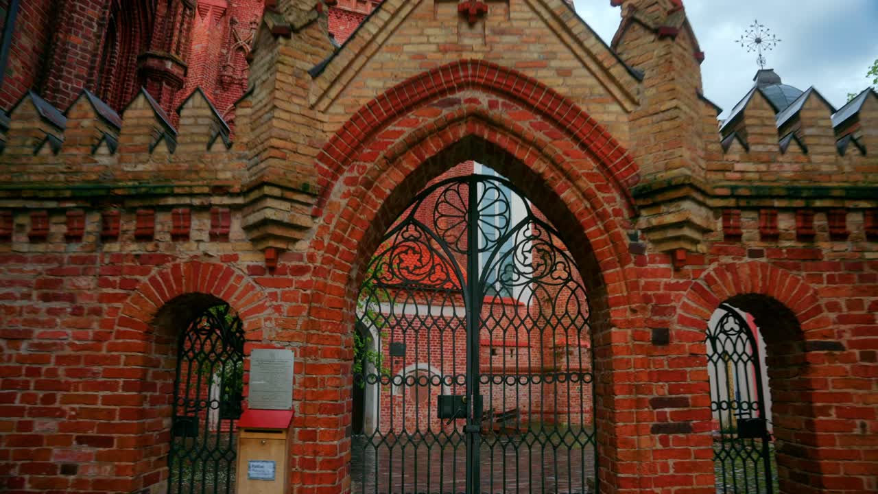 세인트의 놀라운 역사적 건축물